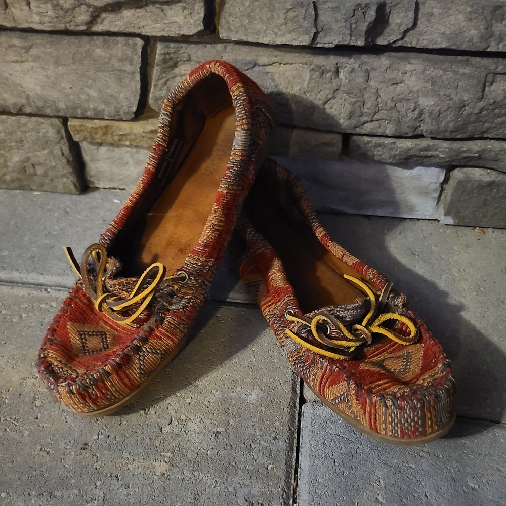 Women's Minnetonka moccasins